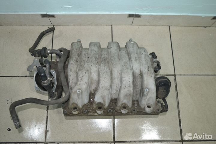 Впускной коллектор Audi а6 с6