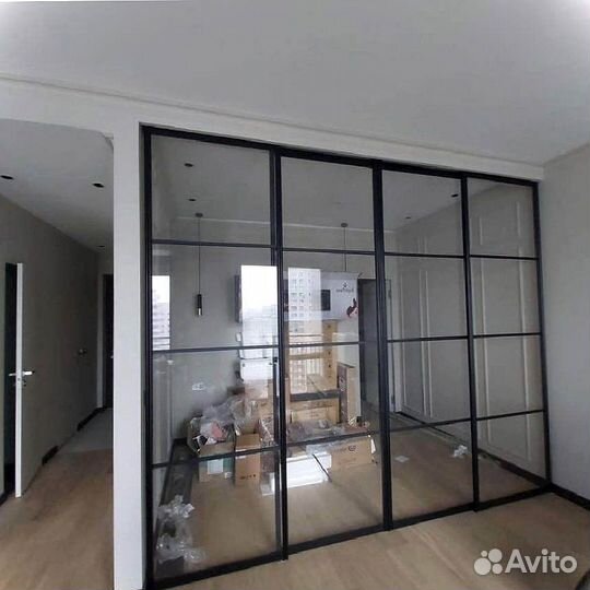 Стеклянная перегородка