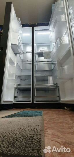 Холодильник двухдверный LG Side by side