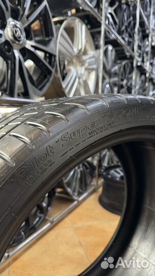 Michelin Pilot Super Sport 245/35 R20 и 305/30 R20