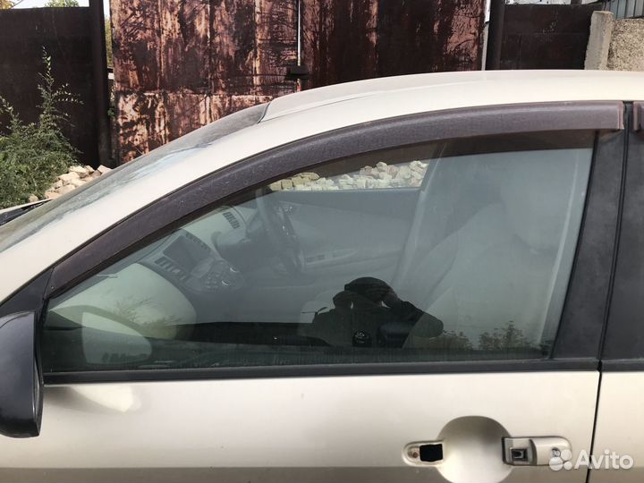 Стёкла боковые на Nissan Primera III (P12)