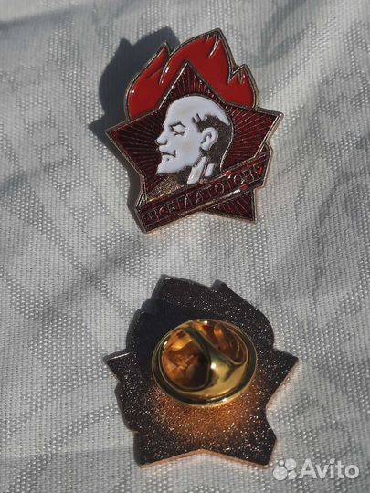 Значок нагрудный