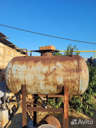 Цистерны емкости бочки