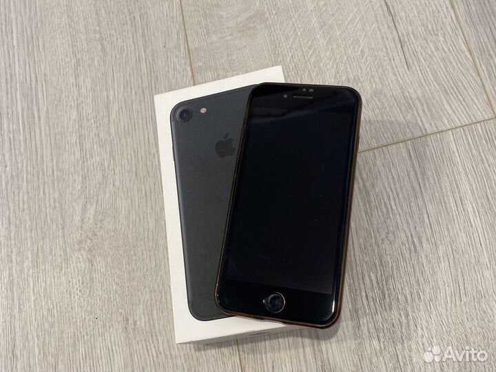 iPhone 7, 128 ГБ