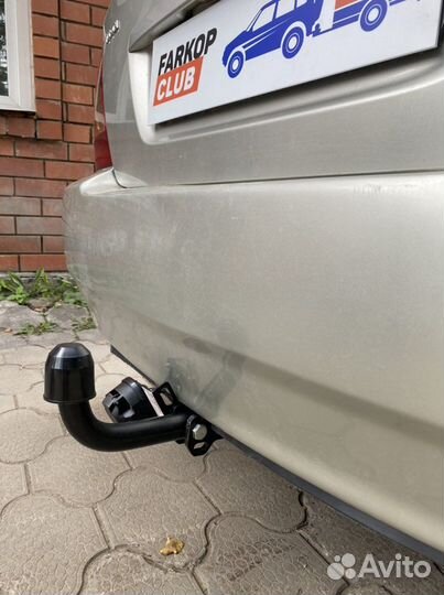 Фаркоп для Toyota Corolla 120 седан 2002-2006