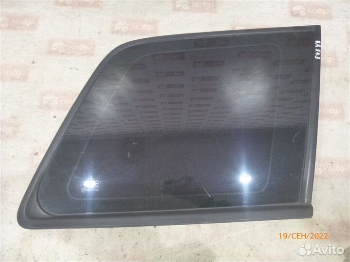Стекло заднее правое Mitsubishi Outlander CU2W