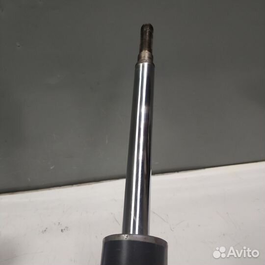 Передний левый амортизатор Renault Logan 2