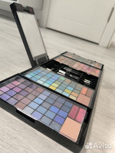Большой набор теней