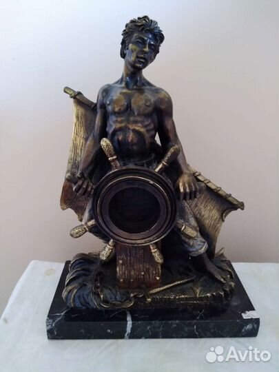 Подчасник, скульптура senserrich M, бронза