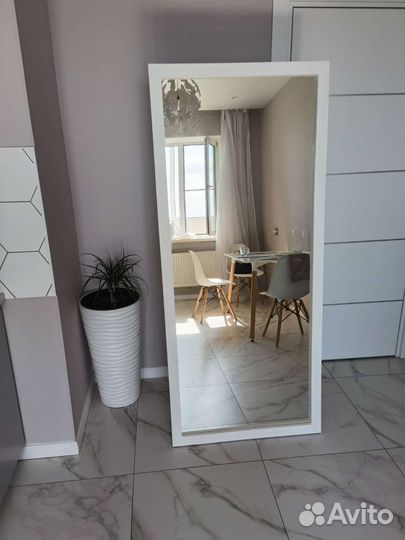 Зеркало напольное на регулируемой подставке