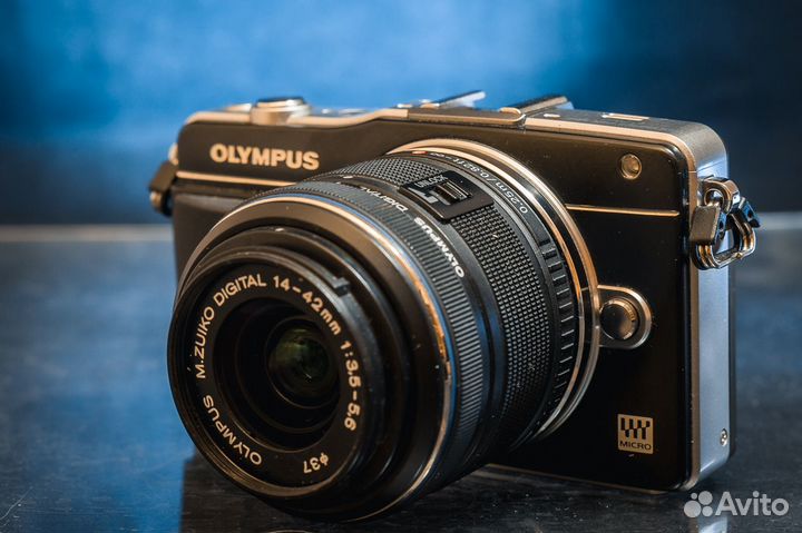 Olympus pen E-PM2 + M10