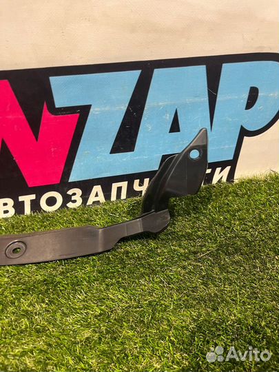 Уплотнитель крыла правый Fiat 124 2018 N249-56391