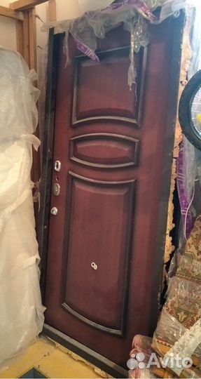 Дверь входная металлическая правая бу