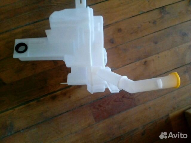 Бачок омывателя Мазда 3, Аксела седан 03-08 г.в