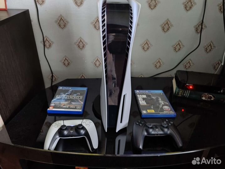 PS5 2 джойстика 2 игры киберпанк рст