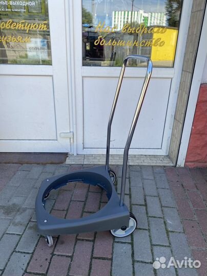 Тележка для пылесоса