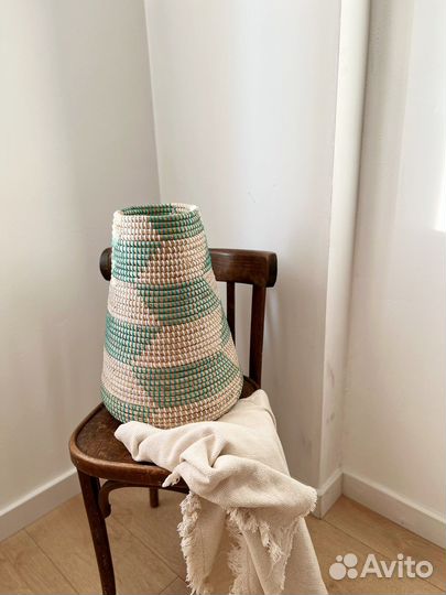 Ваза плетеная напольная