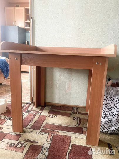 Пеленальный столик