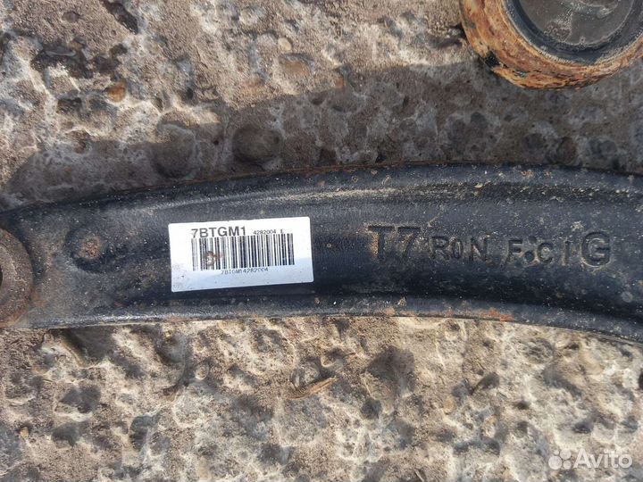 Peugeot 308 передние рычаги