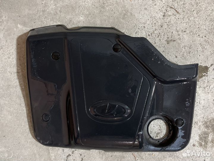 Крышка двигателя лада