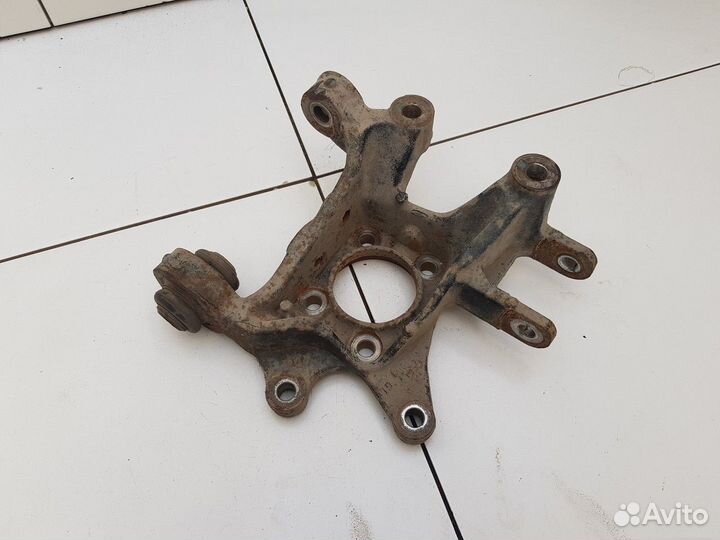 Кулак поворотный задний правый (Geely Atlas)