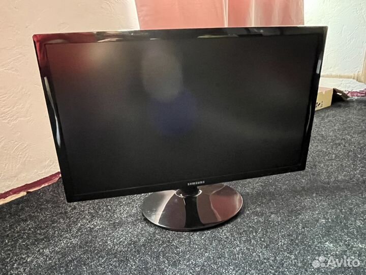 Монитор Samsung S24D332H