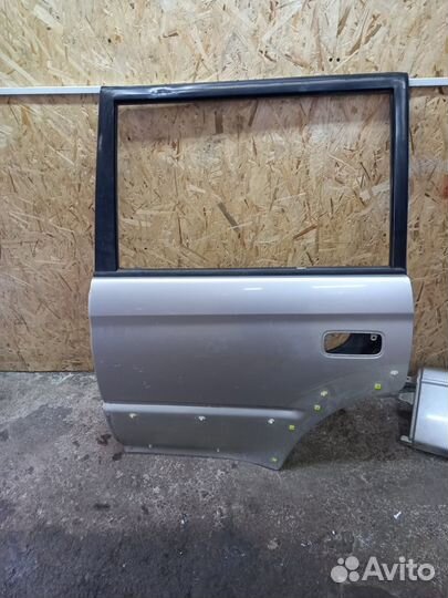 Продам на Прадо 95, дверь