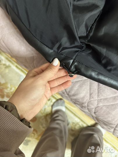 Жилетка безрукавка S женская кожанная