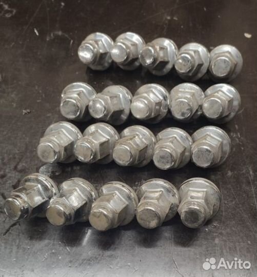 Гайки 20шт land cruiser 200