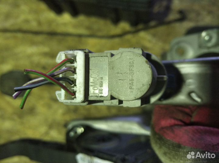 Датчик педали тормоза Форд Фокус 3