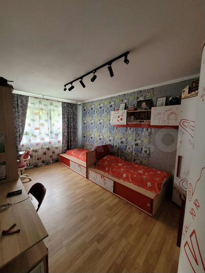 3-к. квартира, 76 м², 1/7 эт.