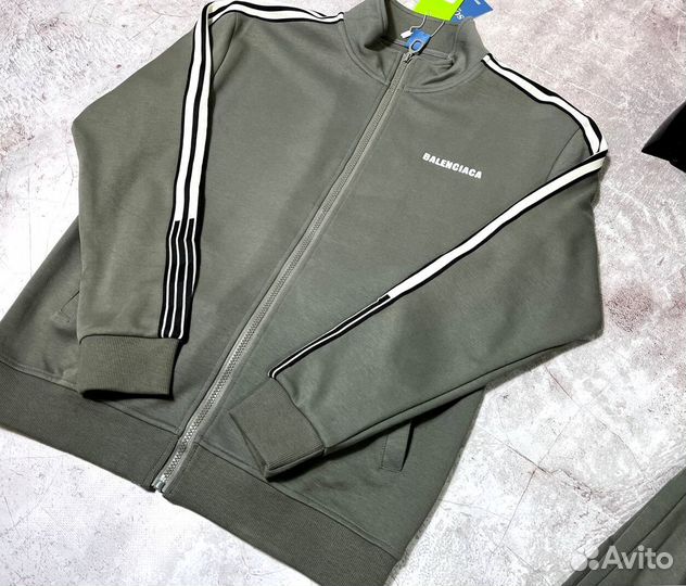 Спортивные костюмы Balenciaga