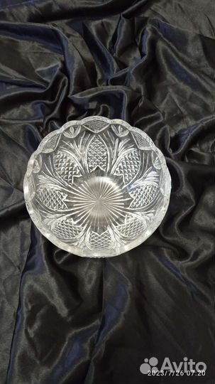 Хрустальная ваза