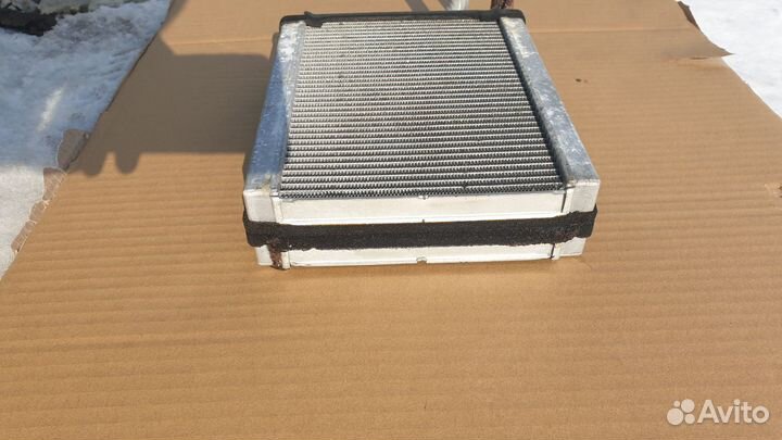 Радиатор печки на toyota land cruiser 100