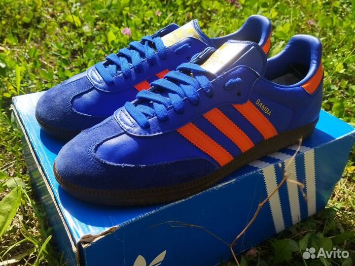 Adidas samba (едут обратно)