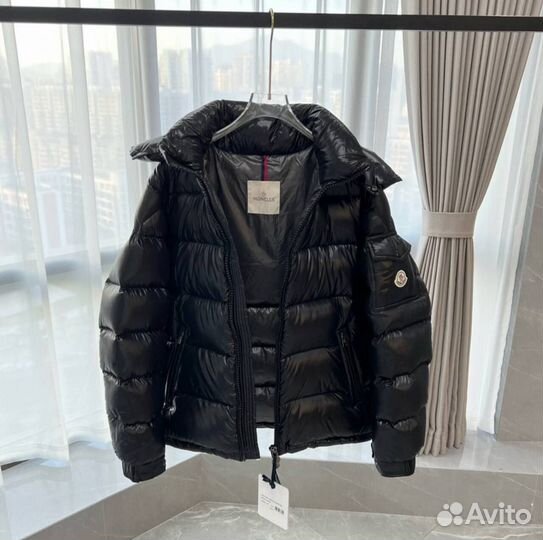 Пуховик Moncler