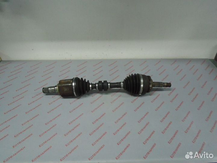 Nissan 39101-AV622 Вал приводной левый