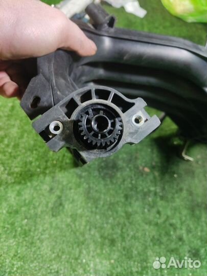 Впускной коллектор Nissan 2.0 Mr20Dd