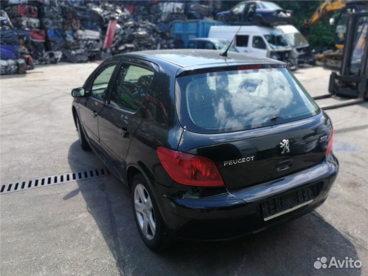 Разбор на запчасти Peugeot 307