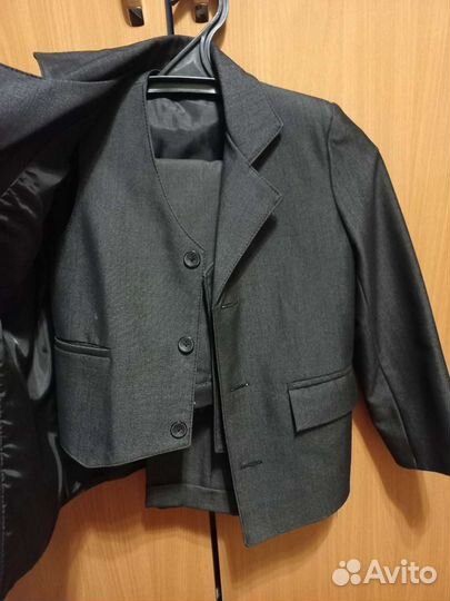 Школьный костюм для мальчика 122 новый
