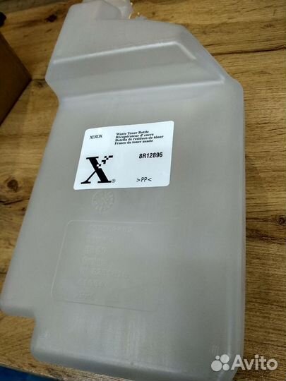 Контейнер для отработанного тонера Xerox 008R12896