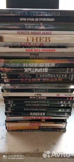 Продаю двд диски С фильмами 30шт