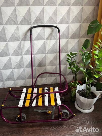 Детские санки с колесами