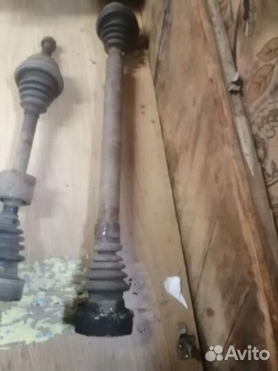 Привод правый, левый Volkswagen Passat B3