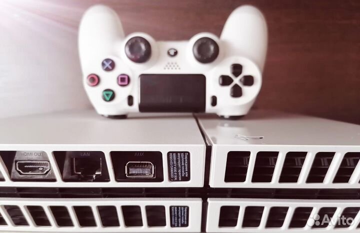 Sony PS4 white + человек паук и другие игры