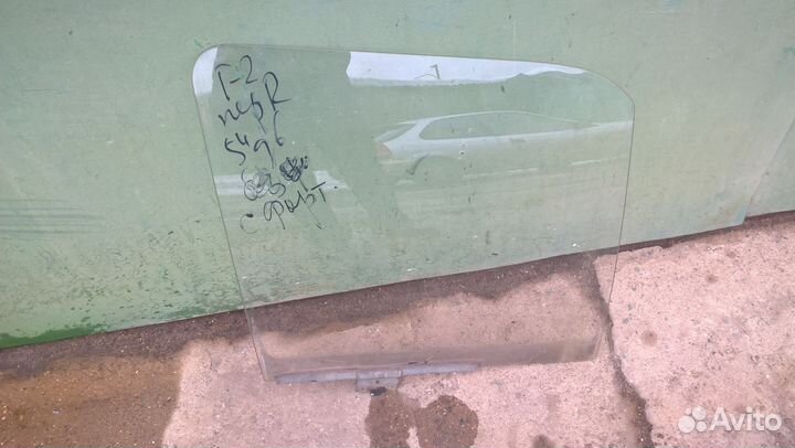 Стекло передней R двери на VW Гольф-2 1983-1992 г
