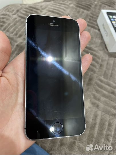 Телефон iPhone 5s 32Gb
