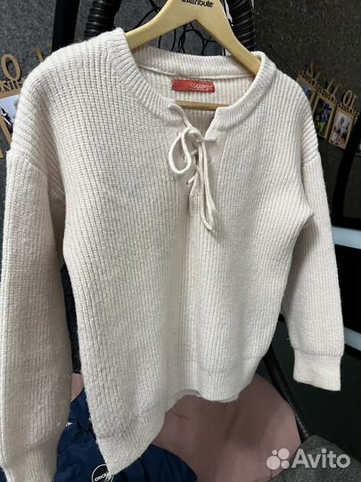 Тёплый вязаный свитер