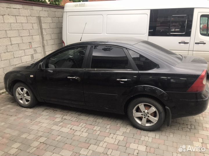 Ford Focus 1.8 МТ, 2007, битый, 250 000 км