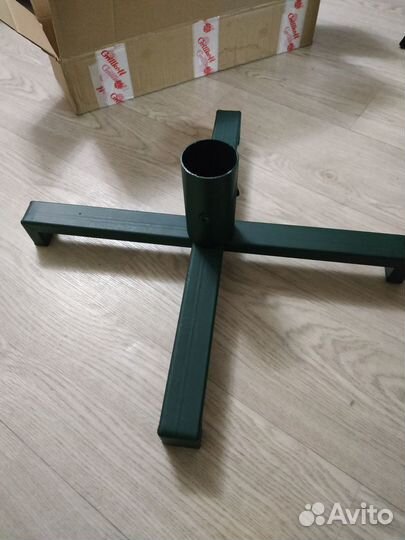 Подставка крестовая для установки новогодней елки